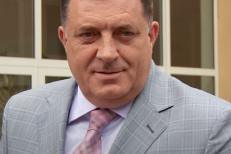 "ŽURKA U PONEDELJAK" Dodik najavio, pevaće o Aliji