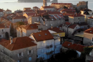 PODNETA INICIJATIVA ZA OCENU USTAVNOSTI: Rusi diskriminisani u CG zbog zamrzavanja imovine, slede milionske tužbe