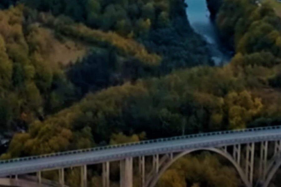 TRAGEDIJA KOD PLJEVALJA Dečak skočio sa mosta na Đurđevića Tari