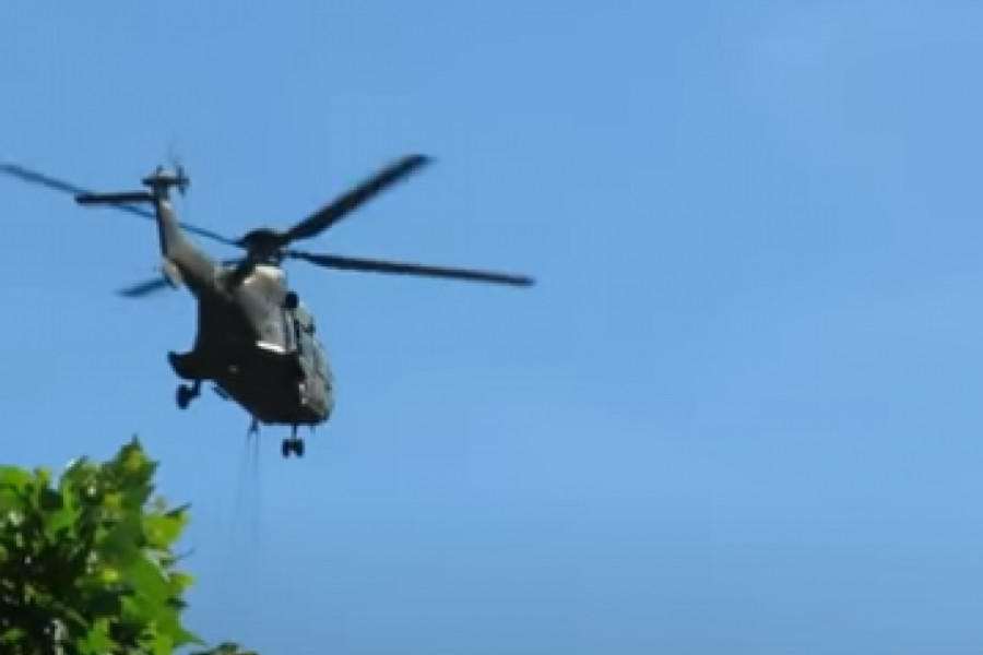 PONOVO SE ŠIRI VATRA Helikopteri gase požar u okolini Trebinja