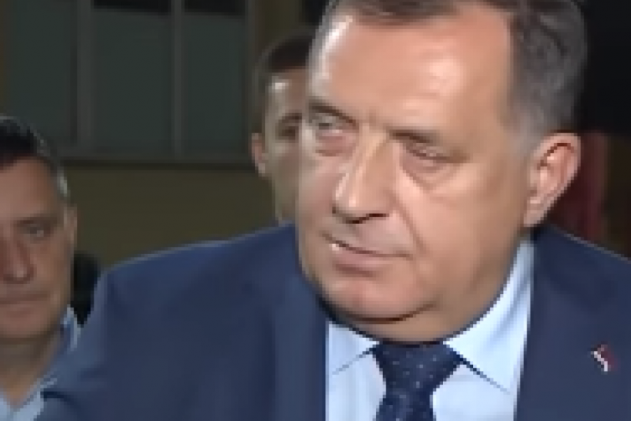 Dodik pozvao sve SRBE da se okupe oko SRPSKE LISTE! "Mustafa je sebe proglasio Srbinom i zauzima mesto u Federaciji i na Kosovu"