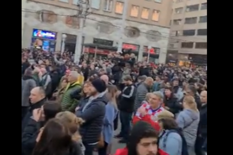 HAOS U ZAGREBU NA PROTESTU: Besna masa napala novinara (VIDEO)