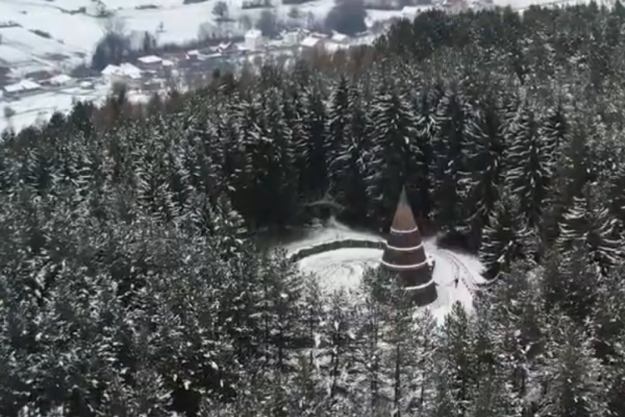 PRIZOR OD KOJEG STAJE DAH Spomenik Slobode, na brdu Jasikovac u Beranama, krije strašnu priču! (FOTO/VIDEO)