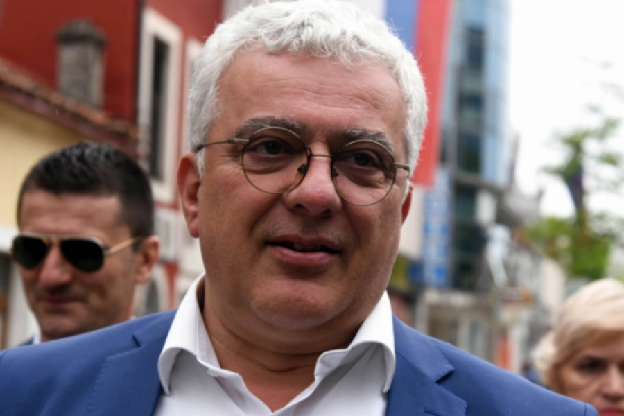 "MIR I STABILNOST ĆE OBELEŽITI BUDUĆNOST BRATSKE SRBIJE": Andrija Mandić čestitao Vučiću pobedu na izborima
