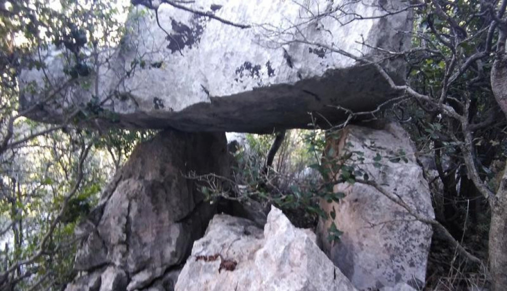 ILIRSKI STOUNHEDŽ: Otkriveni praistorijski megaliti kod Neuma