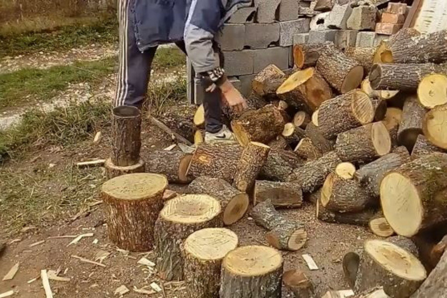 RASVETLJENA KRAĐA U BIJELJINI: Iz kuće svoje snahe ukrao 10.000 eura skrivenih u drvima