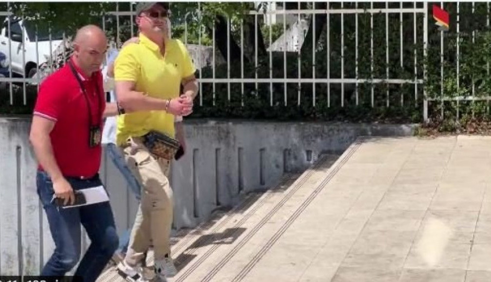 KOŠTA "TRAČAVIH" 1.400 DOLARA... Jedan detalj prilikom hapšenja Medenice svima privukao pažnju (VIDEO)