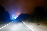 (VIDEO) POŽAR VAN KONTROLE: Vatra se kod Bileće spustila do magistralnog puta