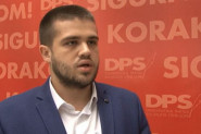 NIKOLIĆ: "Spajić da se prvo pozabavi raskolom u Evropi sad, teško nam je da pregovaramo sa obje frakcije"