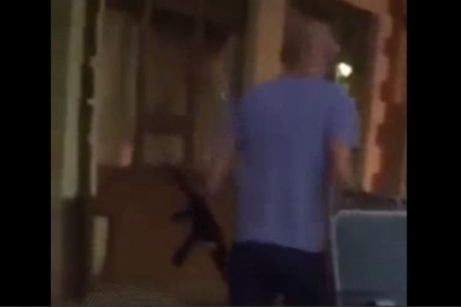 (VIDEO) "LAGANA" ŠETNJA: Uhapšen muškarac koji je centrom Brčkog prošetao SA PUŠKOM U RUCI U RUCI