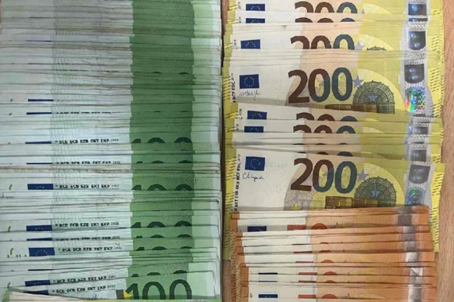 NOVOSAĐANIN PROBAO DA U KESI UNESE KEŠ U CG: Evo kako je ostao bez 19 hiljada evra (FOTO)