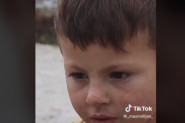 KOLIKO IMAŠ GODINA, JE LI TI HLADNO? Odgovor dečaka naterao Balkan na suze (VIDEO)