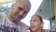 I KAMEN DA ZAPLAČE: Preminuo samohrani otac teško obolele Sare