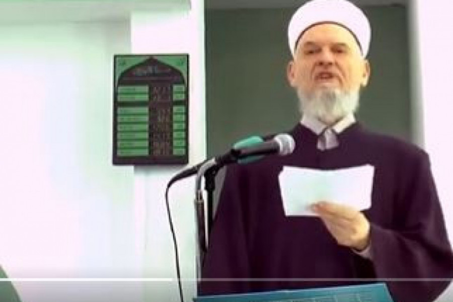 ANTISRPSKA HISTERIJA U NALETU: Profesor islama u džamiji nazvao Srpsku „genocidnom okotinom“ (VIDEO)