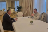 Vučić informisao Dodika o briselskom dijalogu