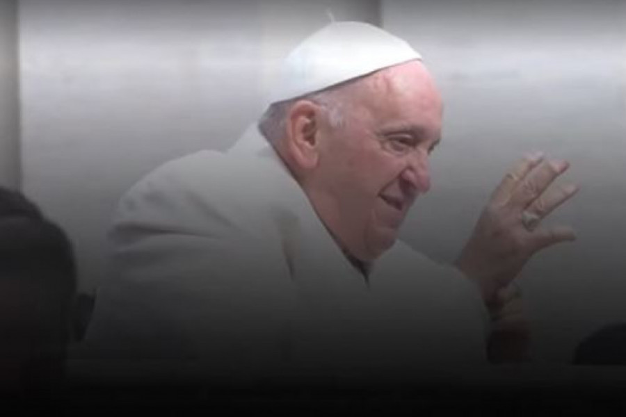 PAPA FRANJO OSTAJE U BOLNICI: Vatikanu se već "šuška" o mogućoj ostavci