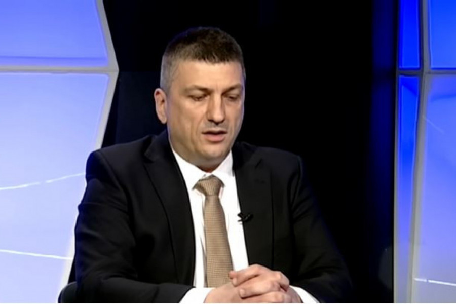 Vučurović sumnja da Novović dobija instrukcije sa drugih adresa sa ciljem slabljenja DF-a