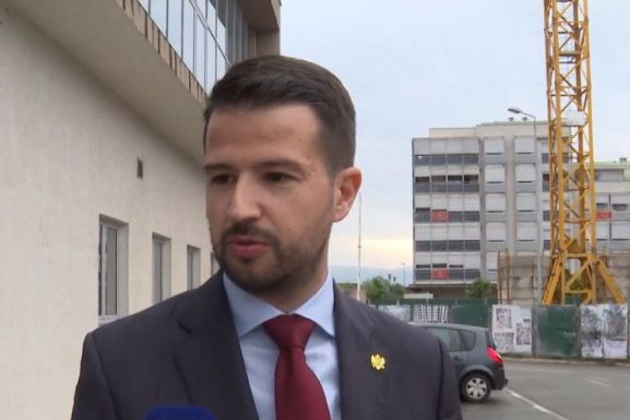 Milatović nakon sat vremena napustio glavni odbor PES-a