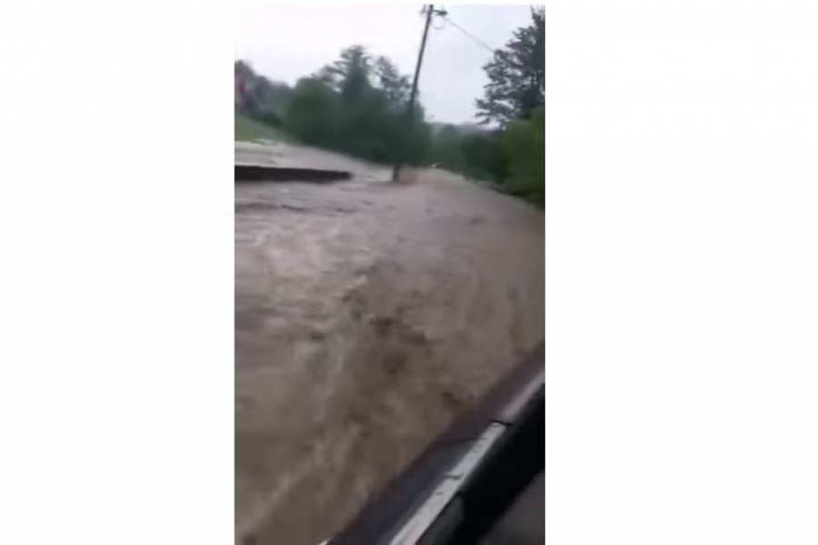 poplavljen put